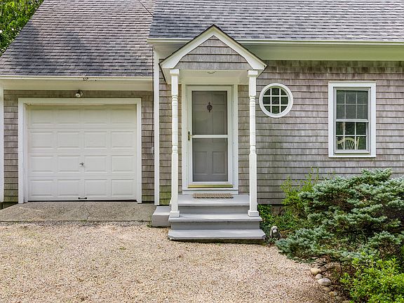 2nd image of 9 Willow Ln