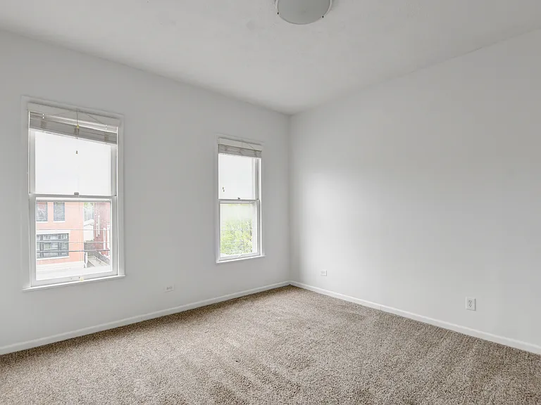 683-685 S Champion Ave #685 — Photo 19