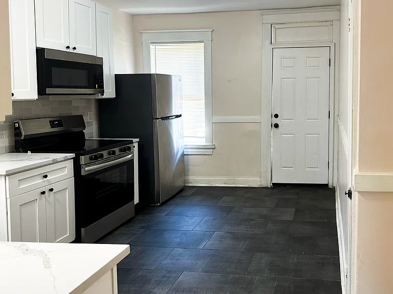 2224 Miami St #1 — Photo 4