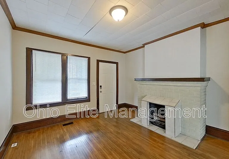 461 Reinhard Ave — Photo 4