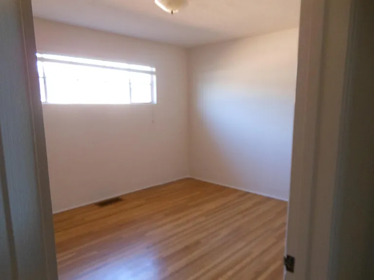 723 Adams St NE — Photo 24