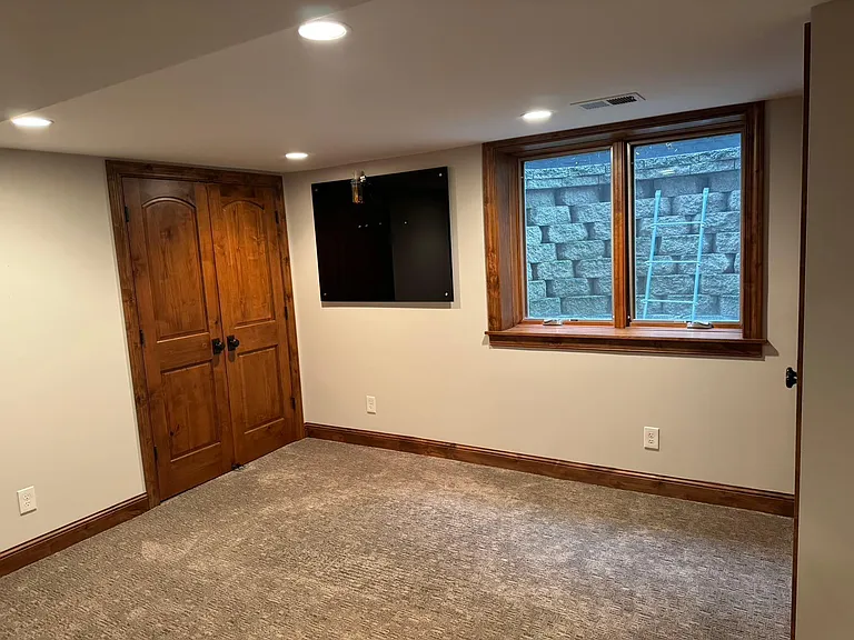 112 Oakwood Rd — Photo 33