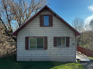 67 Benjamin St, Mars Hill, ME 04758