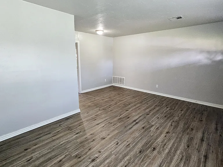 2132 Churchill Pl — Photo 4