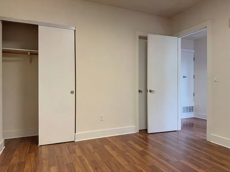 1171 Oak St #4 — Photo 13