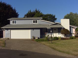 420 Blackstone Ct, Springfield, OR 97477