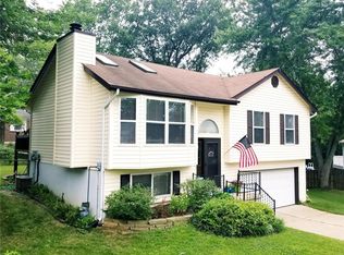 53 Twill Valley Dr, Saint Peters, MO 63376