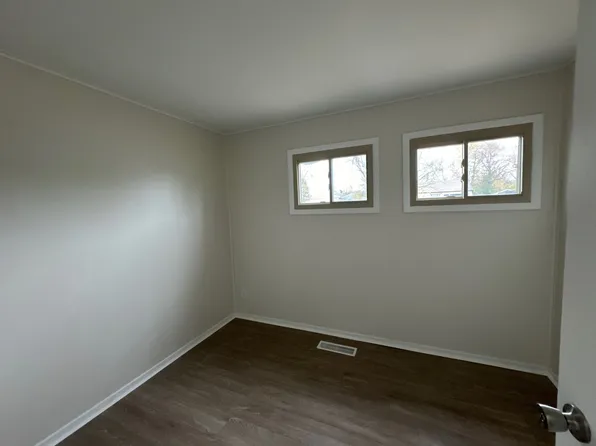 4669 Lotus Dr, Dayton, OH 45417