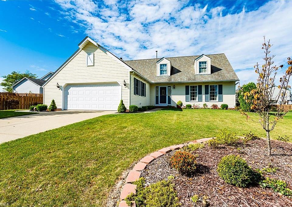 1st image of 382 Foxborough Dr