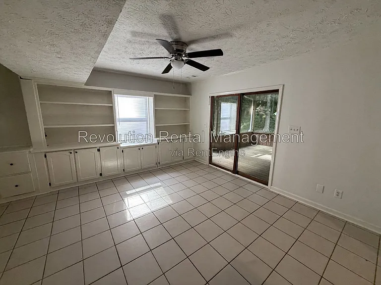 115 Hickory Ave — Photo 4