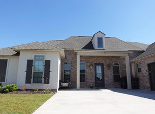 589 Flycatcher Dr, Baton Rouge, LA 70810