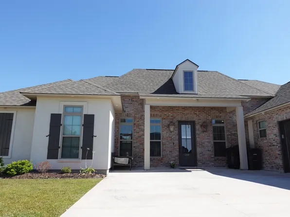 589 Flycatcher Dr, Baton Rouge, LA 70810