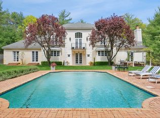 32 Bull Path, East Hampton, NY 11937