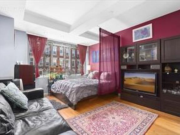 3rd image of 525 E 11th St APT 4E