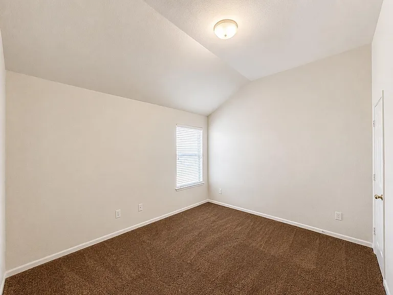 20410 Nelva Park Ct — Photo 32