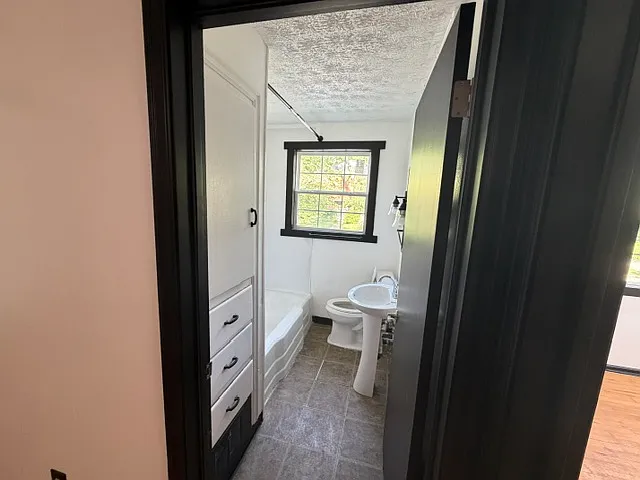 1465 W 7th Ave #D — Photo 14