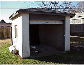 3rd image of 1140 SW 49th St