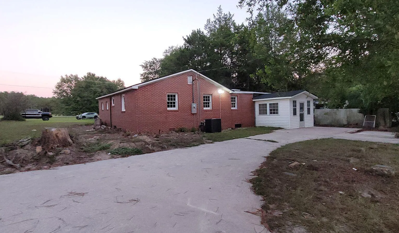 3 bed, 1.5 bath, $1,500 — Photo 3