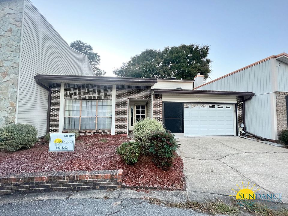 1st image of 802 Holbrook Cir