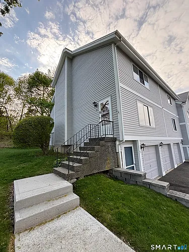 151 Shelter Rock Rd #46 Photo 1