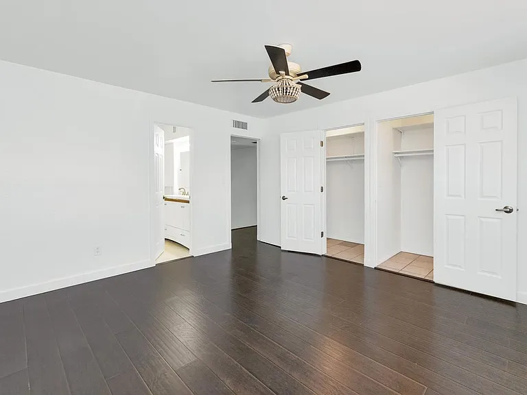 6030 N 15th St #11 — Photo 12