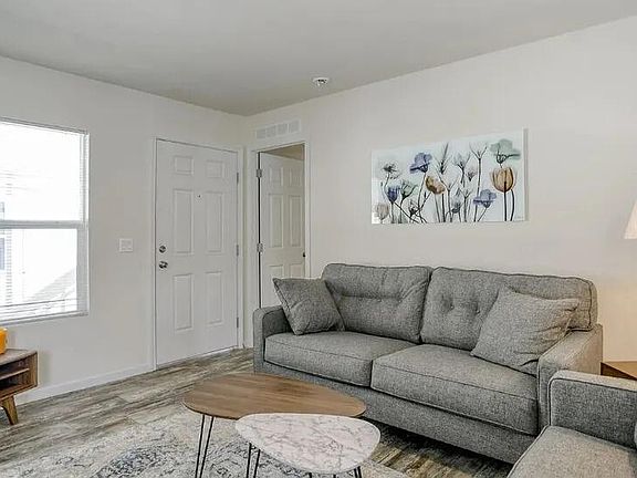 3rd image of 19555 Tunnel Rd #19