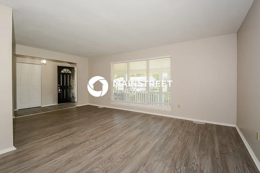 14613 Pettycoat Ln — Photo 3