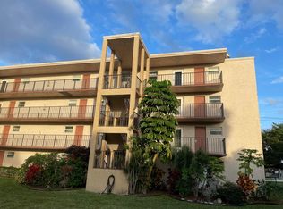 225 Bonnie Blvd APT 211, Palm Springs, FL 33461