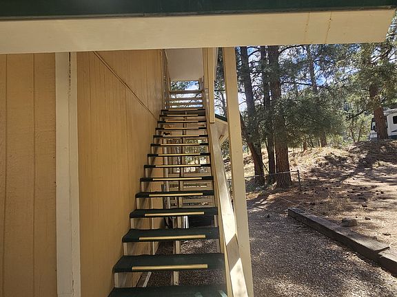 3rd image of 115 S Evergreen Rd #4