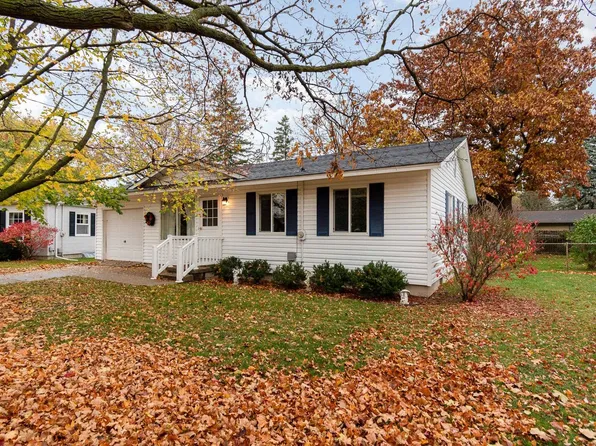 4059 Daybrook Dr, Bay City, MI 48706