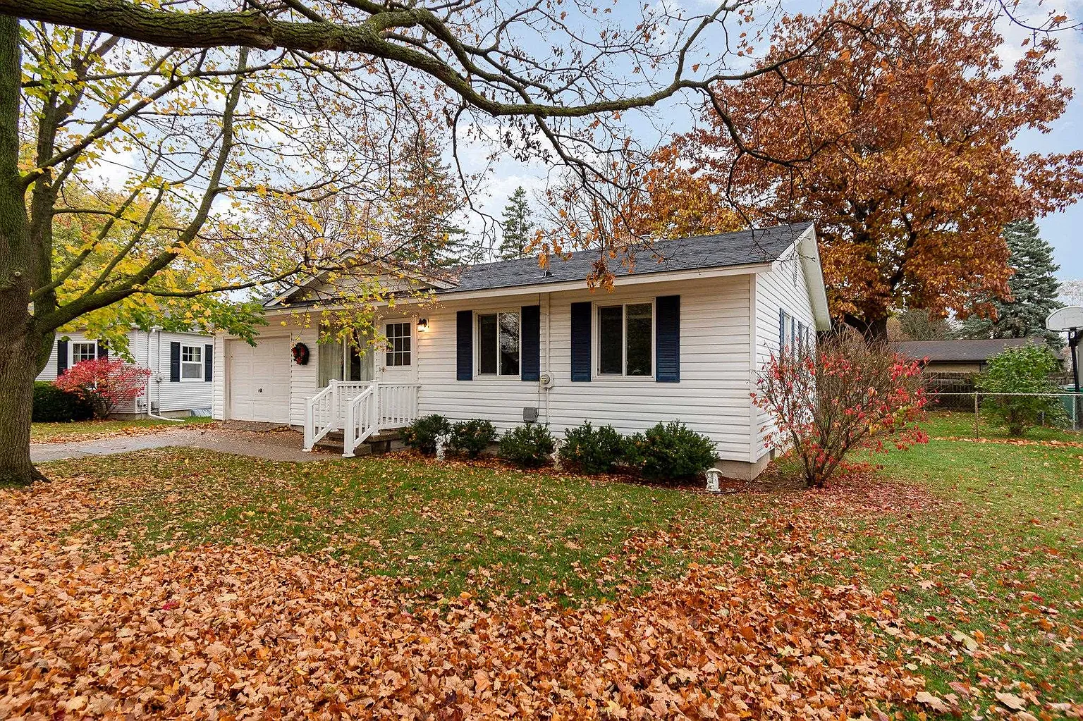 4059 Daybrook Dr photo 1