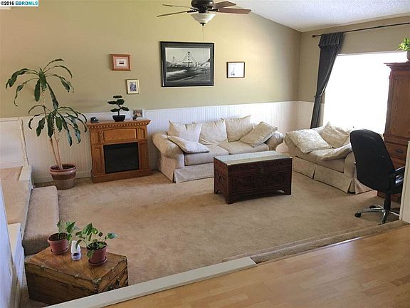 3rd image of 2320 Candlestick Dr
