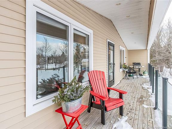 4th image of 355 Cornwall Rd