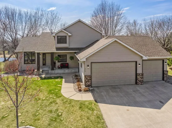 326 William Lake Shore Dr, Waconia, MN 55387