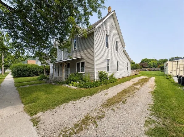 24 Young St, Chatham Kent, ON N0P 2L0