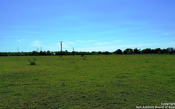 3rd image of 1014 County Road 6710