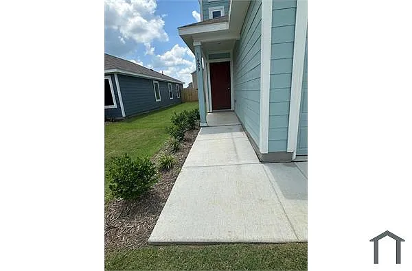 Building Photo - 1420 Silver Oak Ln