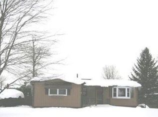 122 Lakeview Rd, Ford City, PA 16226