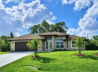 52 Paula Ave S, Lehigh Acres, FL 33976