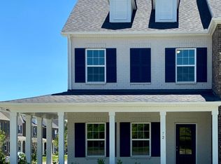 1721 Old Drakes Creek Rd, Hendersonville, TN 37075