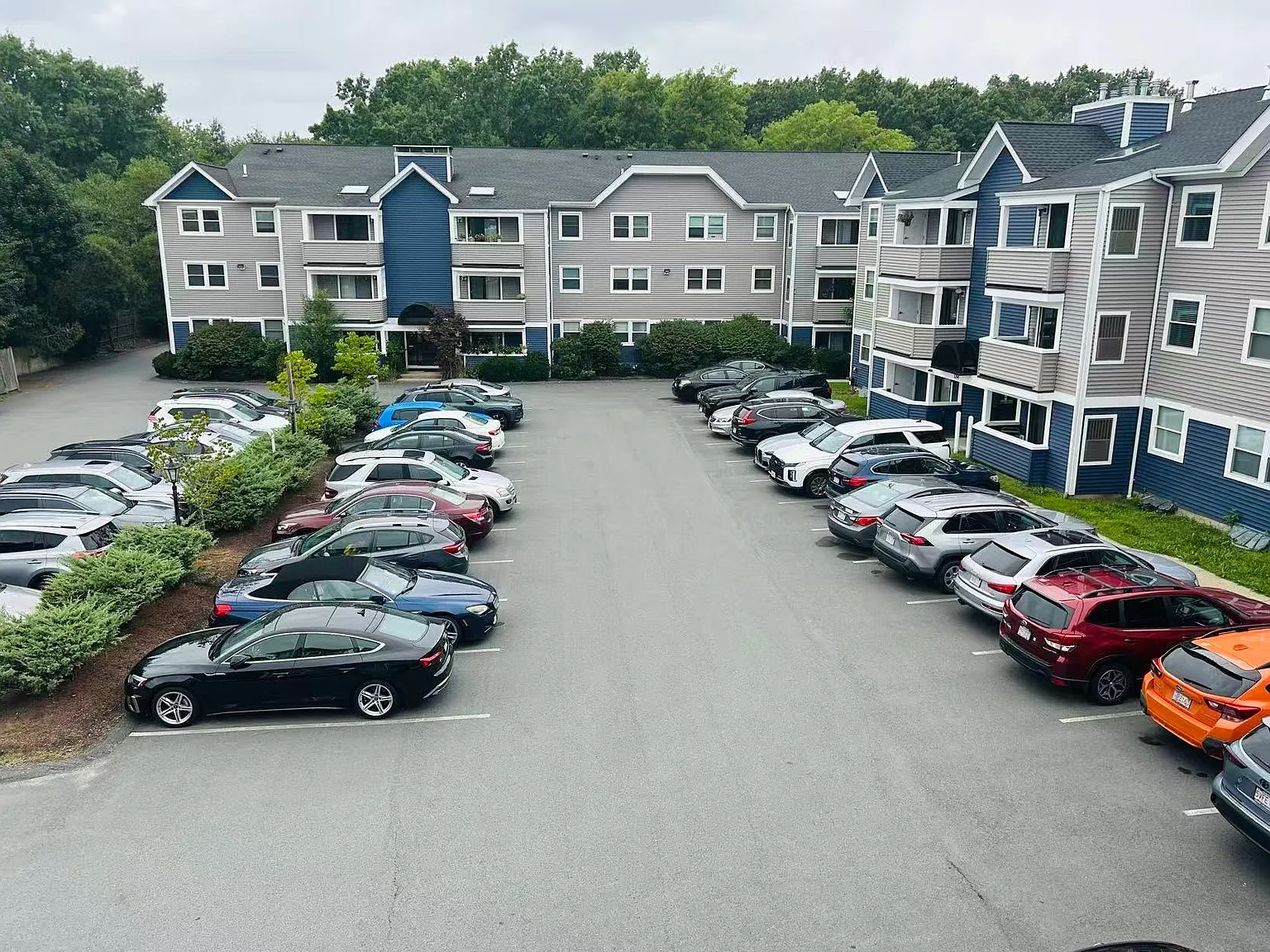2 bed, 1075 sqft, $2,880 — Photo 2