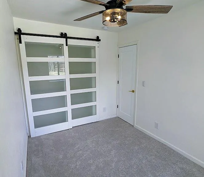 2557 W Dunkeld Pl — Photo 7