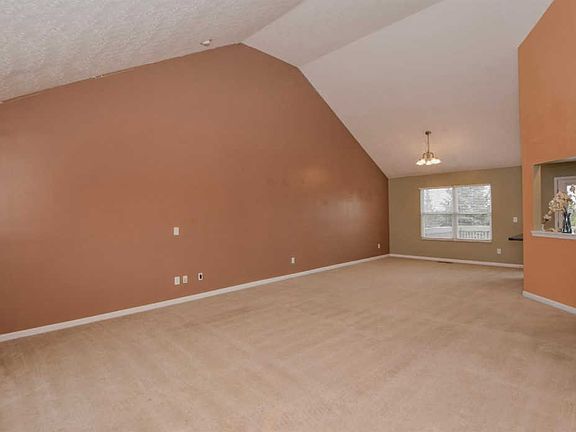 4th image of 6681 Westminster Ct