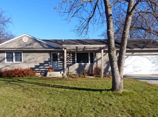 102 West St, Decorah, IA 52101