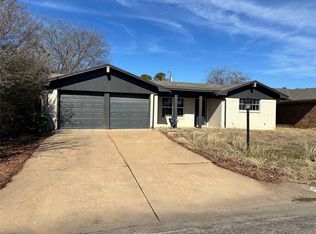 3501 NE 10th St, Mineral Wells, TX 76067