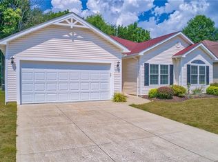1135 Cobblestone Dr, Tallmadge, OH 44278