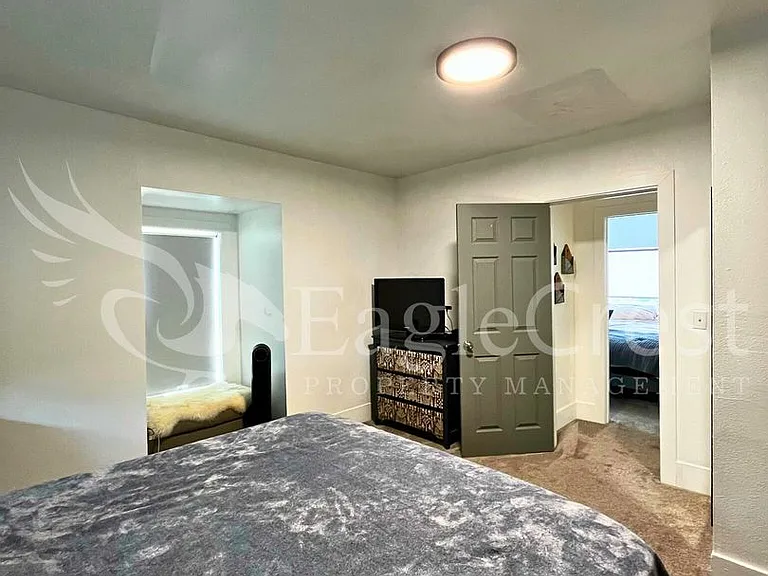 307 S Roosevelt St — Photo 18