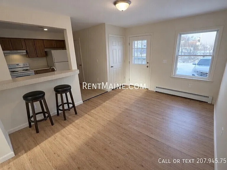 35 Valley View Ln #A — Photo 3