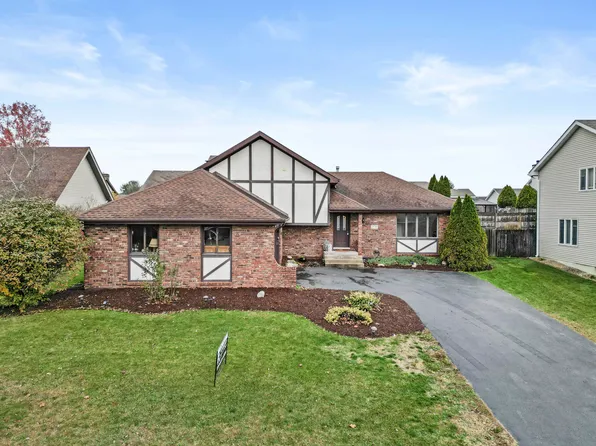 2728 Capri Dr, Schererville, IN 46375