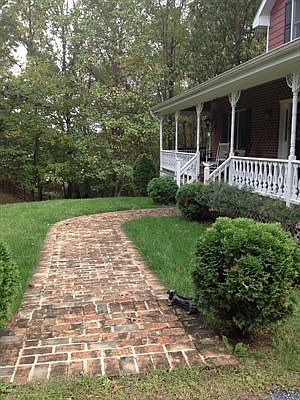 2nd image of 2713 Wolfe Dr
